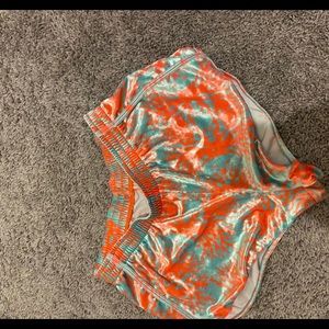 jolyns velvet shorts size small worn once